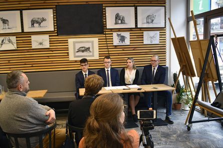 Konferencja podsumowująca akcję Młodzieżowej Rady Miasta Rybnika. Fot. K. Kesten.
