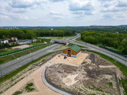 Drugi magazyn soli drogowej gotowy - to budynek o pojemności ok. 2000 ton na nowe zapasy soli przy Drodze Regionalnej, w okolicy Węzła Wodzisławska.