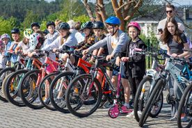Wręczenie nagród uczestnikom rowerowego maja