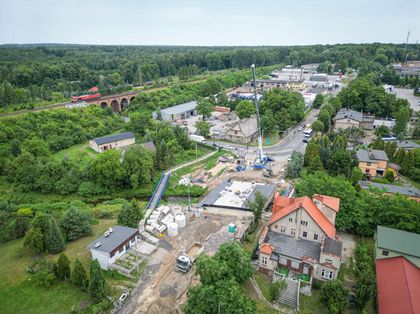 Budowa mostu na rzeką Rudą z lotu ptaka