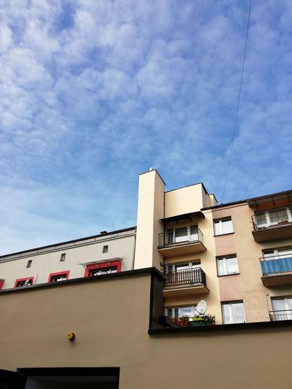 Blok mieszkalny i komin kotłowni