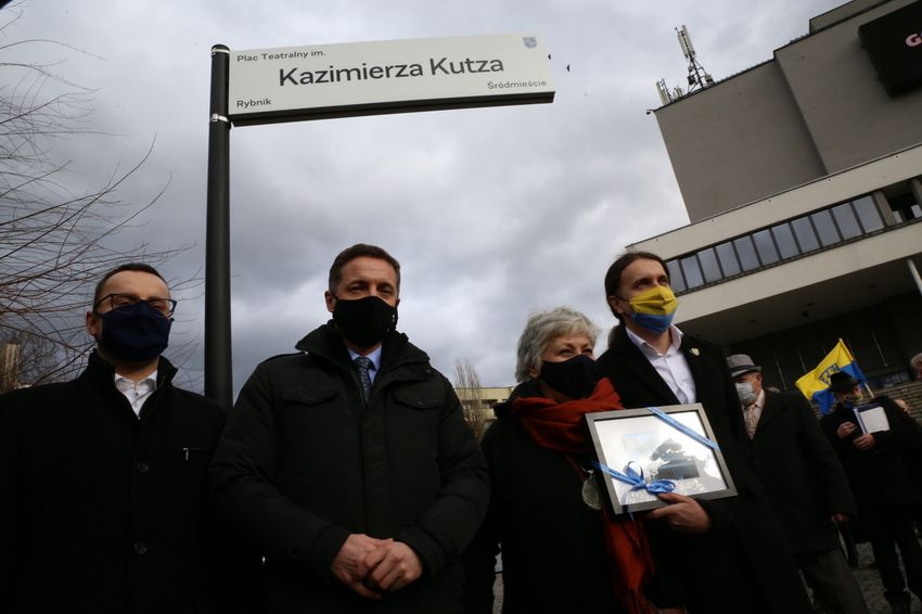 Na zdjęciu od prawej: poseł Ł. Kohut, Iwona Kutz, prezydent P. Kuczera, przewodniczący Rady Miasta Rybnika Wojciech Kiljańczyk. Fot. W. Troszka