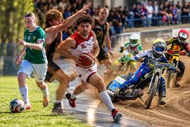 sportowcy na zdjęciu