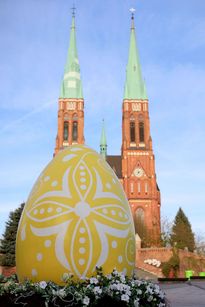 Wielkanocne ozdoby na rynku i rybnickich placach