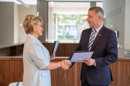 Podpisanie umowy na użytkowanie hospicjum