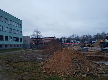 Budowa boiska przy Zespole Szkół nr 3. Fot. A. Kolenda 