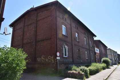 Fasada ceglanego familoka
