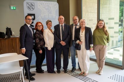 Podpisanie umowy na użytkowanie hospicjum