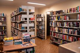 Wnętrze biblioteki