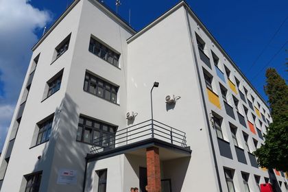 Budynek placówki oświatowej po termomodernizacji 