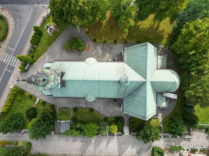 Budynek kościoła pw. Najświętszego Serca Pana Jezusa w Rybniku-Niedobczycach wzniesiony w latach 1920-21