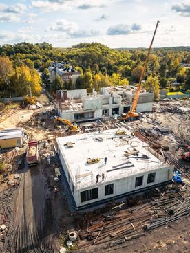 Plac budowy hospicjum z lotu ptaka