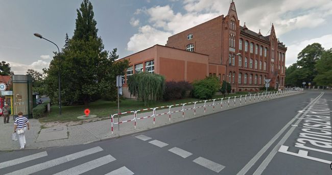 Google Street View - z zaznaczonym punktem