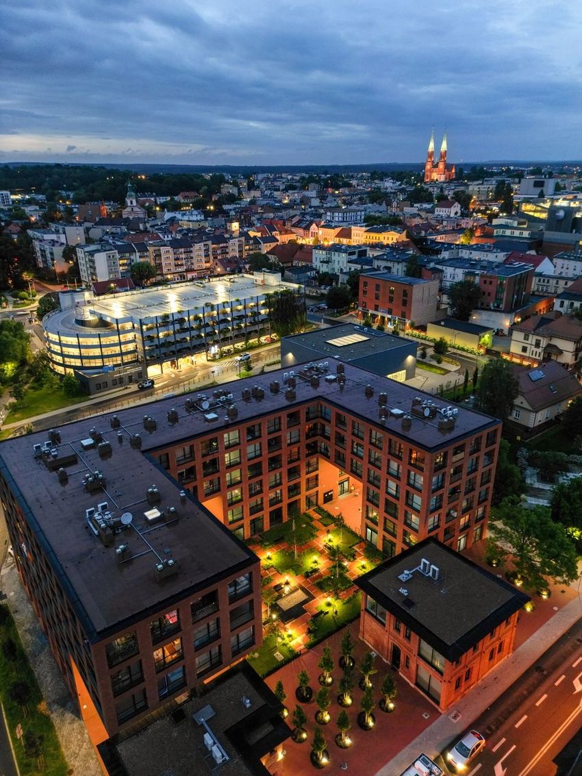 Centrum Rybnika nocą z lotu ptaka