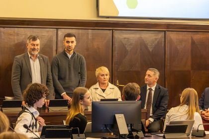 obrady młodzieżowej rady miasta