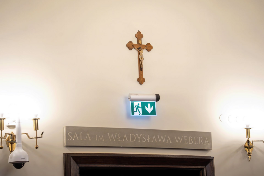 Wnętrze sasli sesyjnej w UM