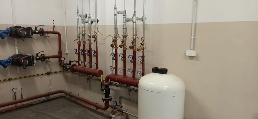 Kolektory w kotłowni po modernizacji