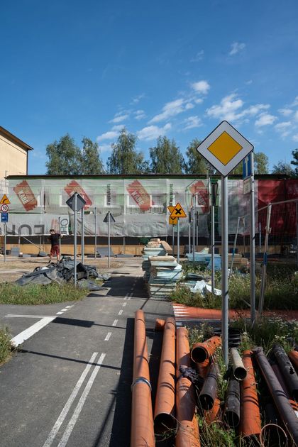 prace budowlane na terenie szkoły podstawowej nr 18