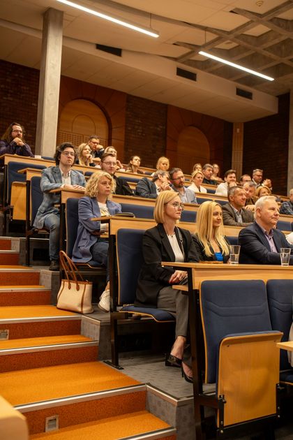 uczestnicy konferencji Cyberbezpieczeństwo w biznesie