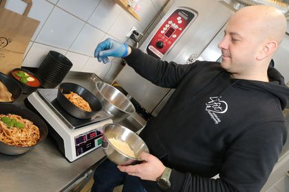 Wielorazowe naczynie obiadowe