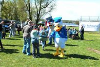 zdjęcie dzieci na dworze