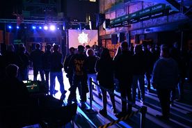 Uczestnicy festiwalu industrialnego FestHoym 