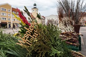 Wielkanocne dekoracje na rybnickim rynku