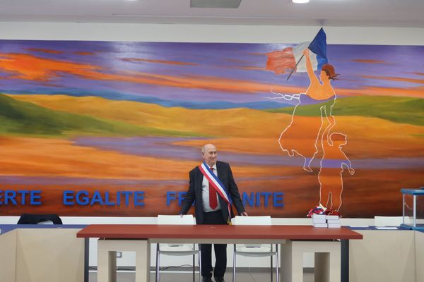 zdjęcie przedstawiające francuskiego mera