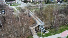 Kładka dla pieszych nad tormami kolejowymi 