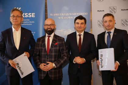 Podpisanie umowy o współpracy pomiędzy Miastem Rybnik, które reprezentował Prezydent Piotr Kuczera, a Katowicką Specjalną Strefą Ekonomiczną S.A., reprezentowaną przez Prezesa Zarządu dr. Janusza Michałka.