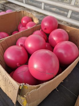 Ozdoby świąteczne przygotowane do ozdobienia rybnickiego rynku