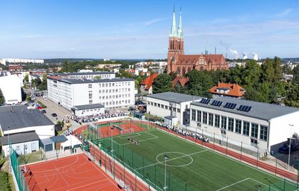 Wielofunkcyjny kompleks boisk przy Zespole Szkół Technicznych z lotu ptaka