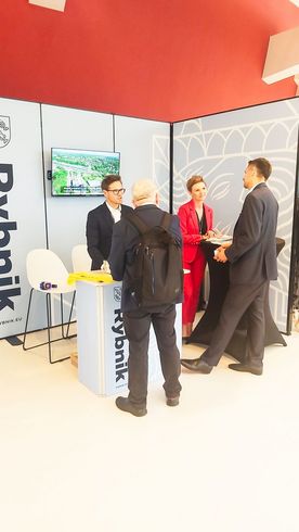 Rozmowy w ramach konferencji dot. nawiązywania relacji z organizacjami zrzeszającymi firmy z sektora dla biznesu