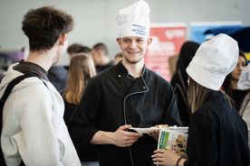 Młodzież na Targach Edukacji