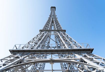 Wieża Eiffla na rybnickim rondzie Niedobczyce-Paryż