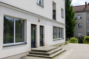 zdjęcie przedstawia witrynę sklepu