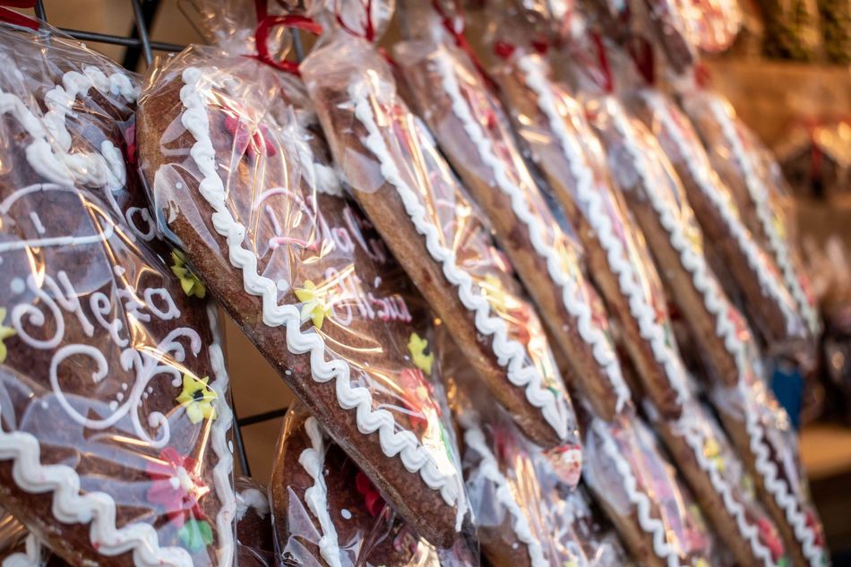 Jarmark bożonarodzeniowy ze świątecznym asortymentem w Rybniku 