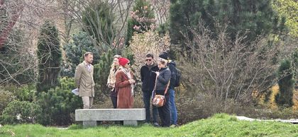 zdjęcie ludzi w parku