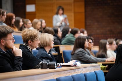 Zdjęcie przedstawia spotkanie na Kampusie.