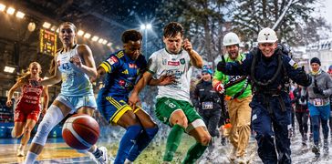 sportowcy - koszykarka, piłkarze, biegacze