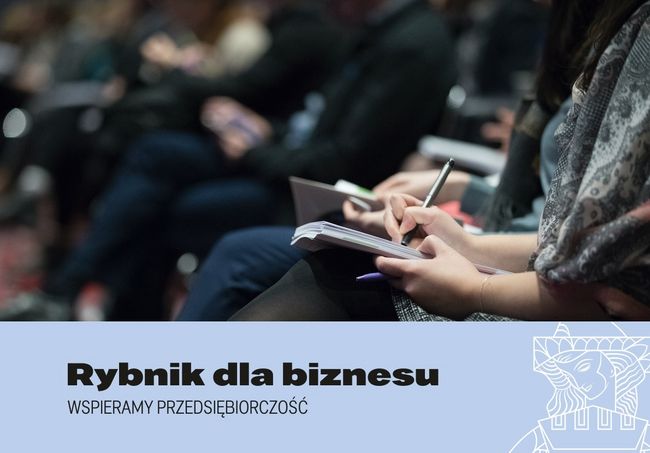 Zdjęcie poglądowe uczestników szkolenia. W dole zdjęcia napis: Rybnik dla biznesu. Wspieramy przedsiębiorczość 