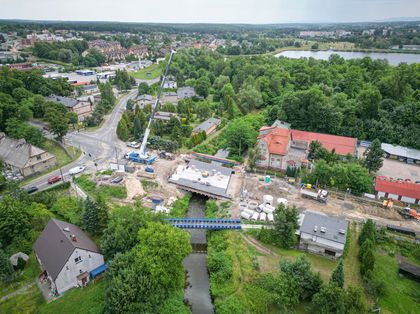 Budowa mostu na rzeką Rudą z lotu ptaka