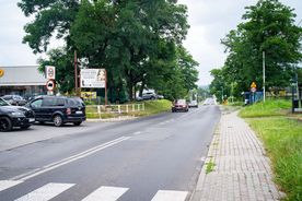 Uszkodzenia nawierzchni na ul. Górnosląskiej