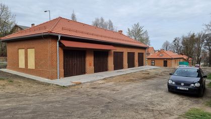 zdjęcie przedstawia Garaż