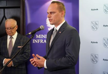 Podpisanie zostały umowa Rafał Weber, Sekretarz Stanu w Ministerstwie Infrastruktury i Piotr Kuczera, Prezydent Miasta Rybnika.