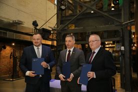 Podpisanie umowy i konferencja prasowa na terenie Zabytkowej Kopalni Ignacy