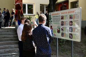 otwarcie zielonej strefy relaksu na terenie przyszkolnym