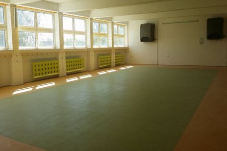 Zespół Szkolno-Przedszkolny nr 7 - sala gimnastyczna powstała w miejsce nieczynnego basenu