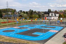 Zdjęcie przedstawia plac manewrowy