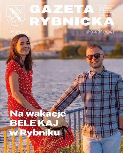 Okładka bieżącego numeru Gazety Rybnickiej - dwoje młodych uśmiechniętych osób na tle jeziora